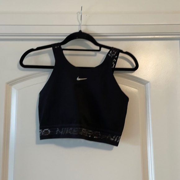 Nike Cropped Tank - Picture 1 of 2